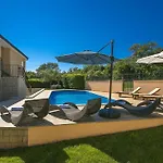 Holiday home Saladinka 1 Porec