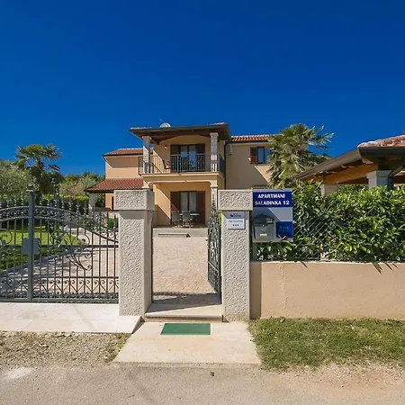 Holiday home Saladinka 1